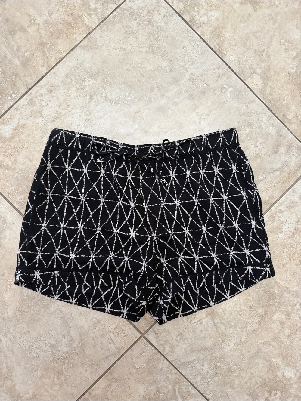 A.L.C. Black Shorts with White Geometric Pattern, Never worn, 100% silk, Size 4